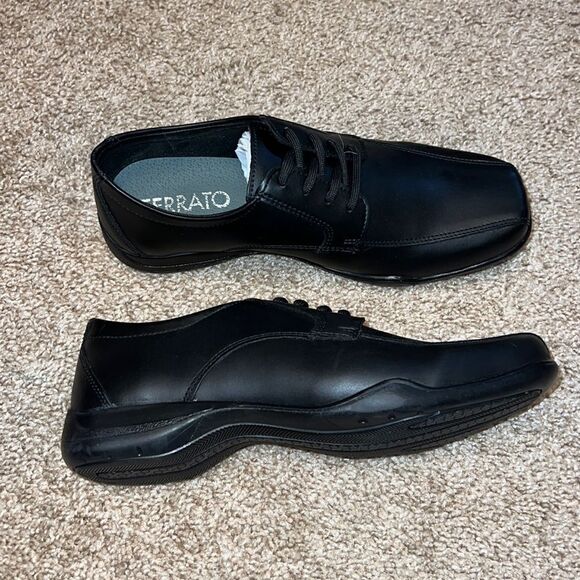 Ferrato shoes - Picture 1 of 3